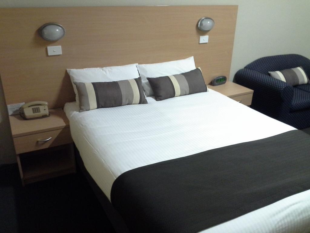 Hideaway Motor Inn Armidale Bagian luar foto